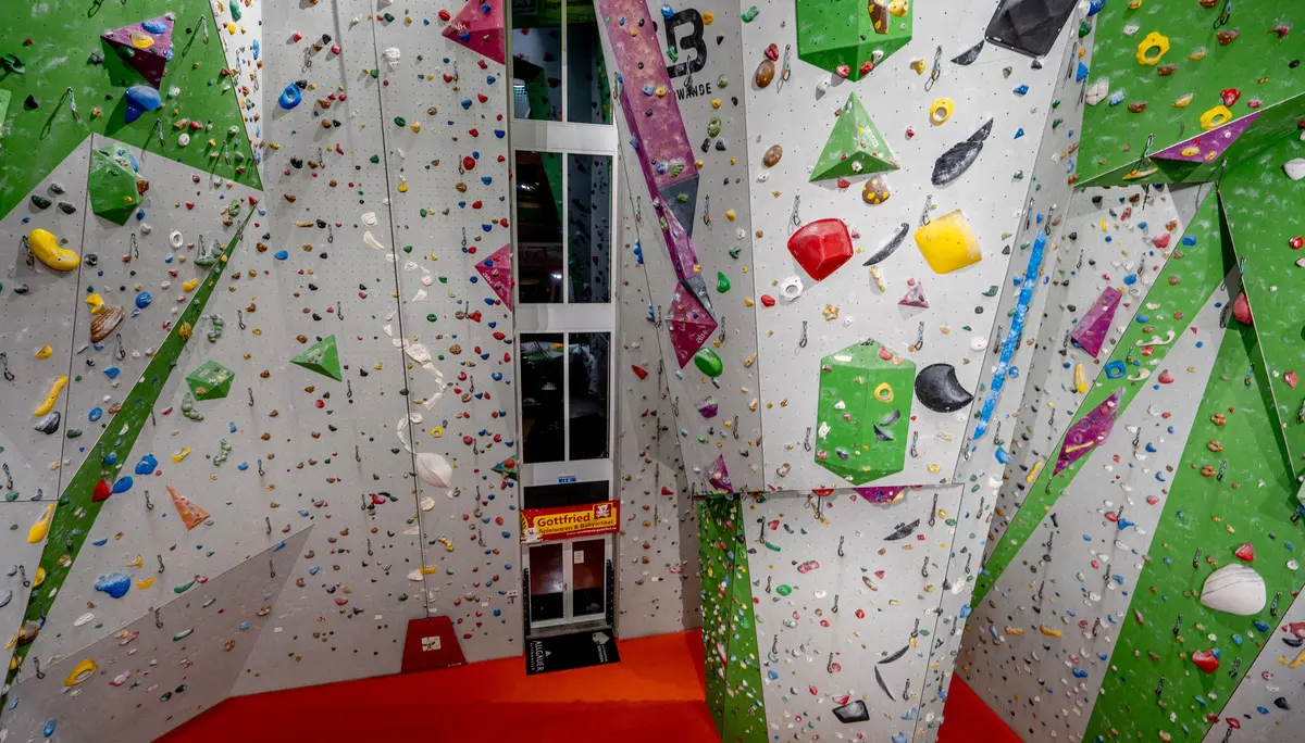 Kletterhalle indoor Ansicht | © Vinzent Weinbeer